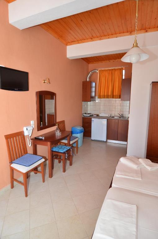 Avra Apartments Limenaria  Room photo